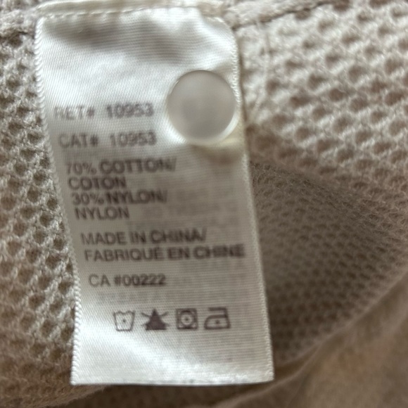 Traditional cream soft knit grandma button cardigan sweater - medium - Picture 8 of 8